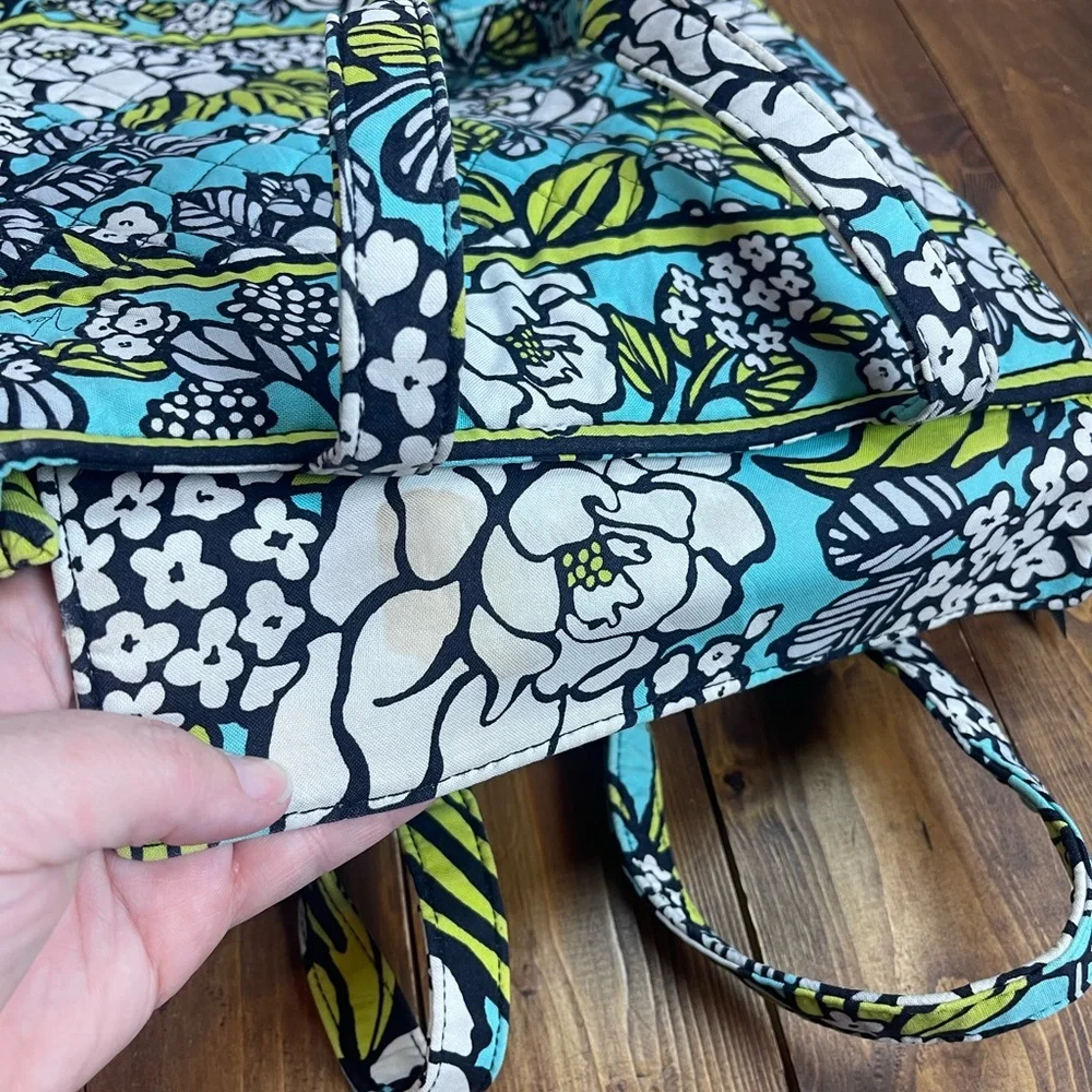 Vera Bradley Laptop travel tote in island blooms